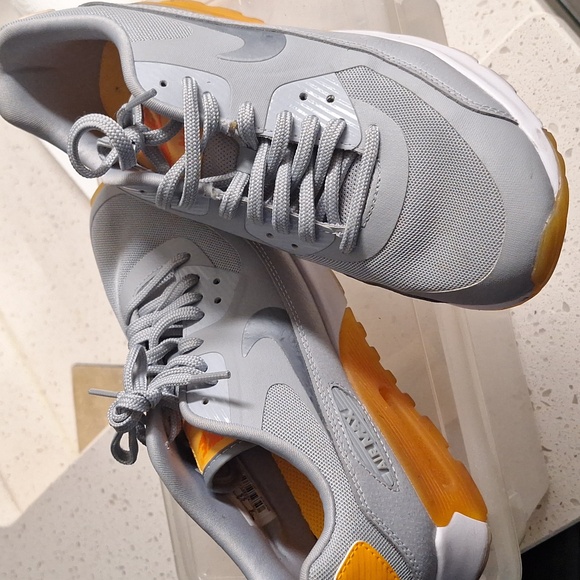 Sneakers - Picture 2 of 2